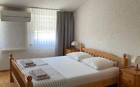 Vera Rooms